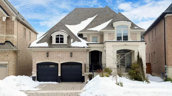 392 Woodgate Pines DR, Vaughan, ON L4H 3X4