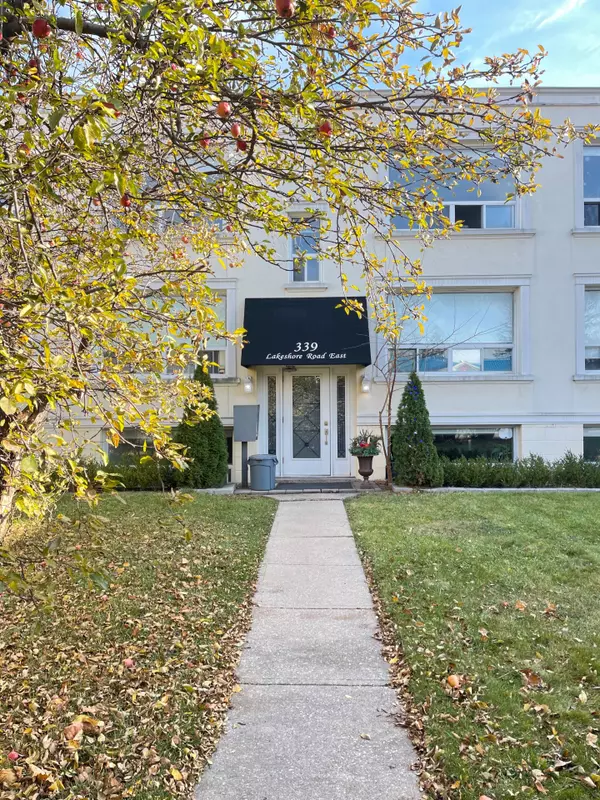 339 Lakeshore RD E ##2, Mississauga, ON L5G 1E7