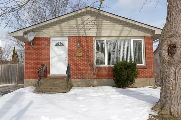 89 Renny CRES, London, ON N6E 2C4