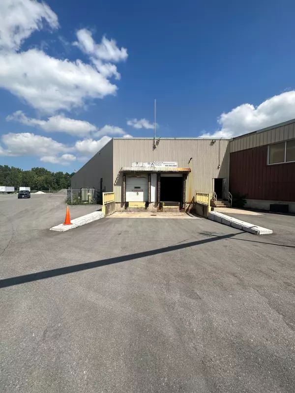 Thorold, ON L2V 5E7,120 Wellington ST N