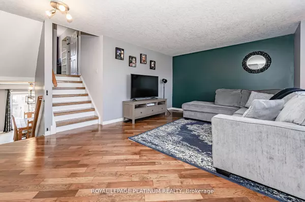 Kitchener, ON N2R 1X9,268 Sophia CRES