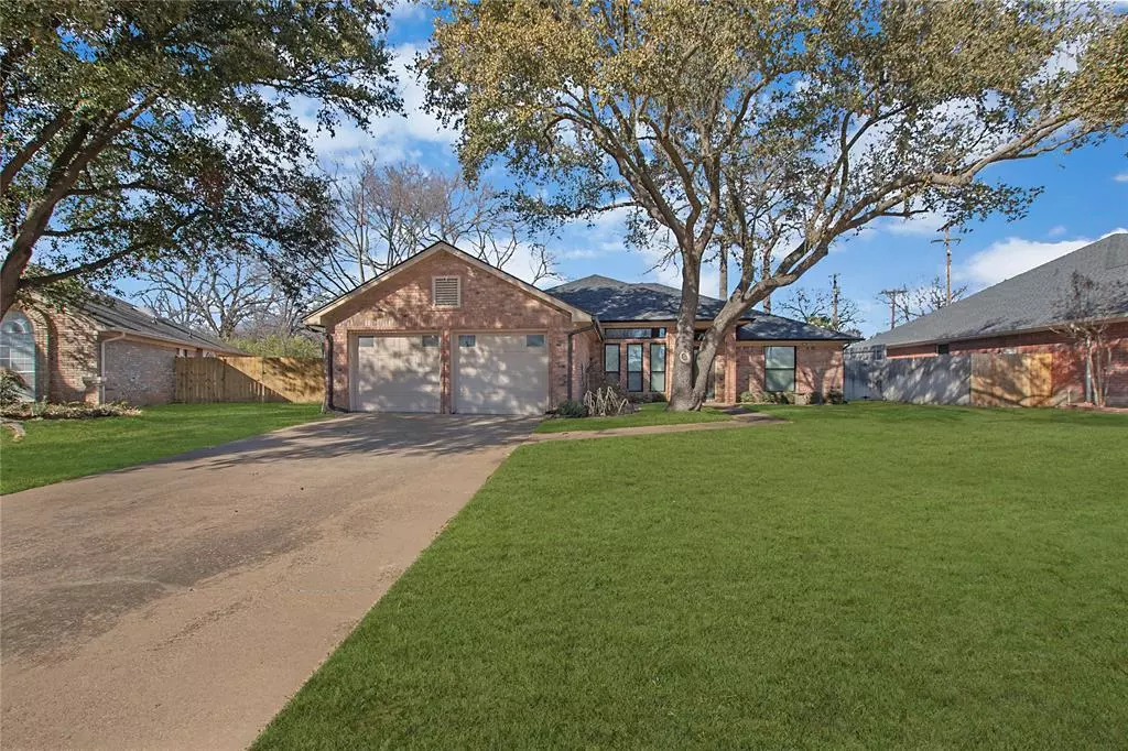 Bedford, TX 76021,805 Crestview Drive