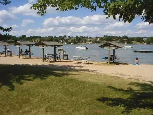 Lake Summerset, IL 61019,2124 HAWTHORNE