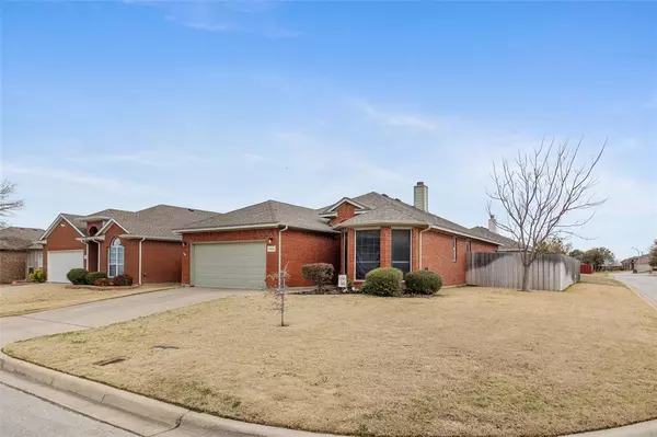 10629 Big Oak Drive, Fort Worth, TX 76131