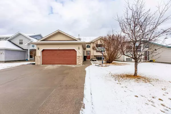 129 Mackay CRES, Hinton, AB T7V 2C7