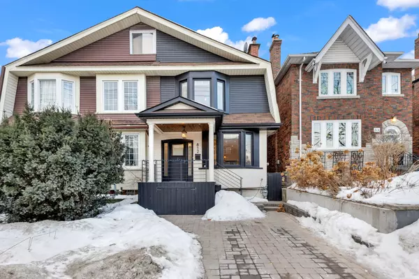 812 Duplex AVE, Toronto C04, ON M4R 1W7