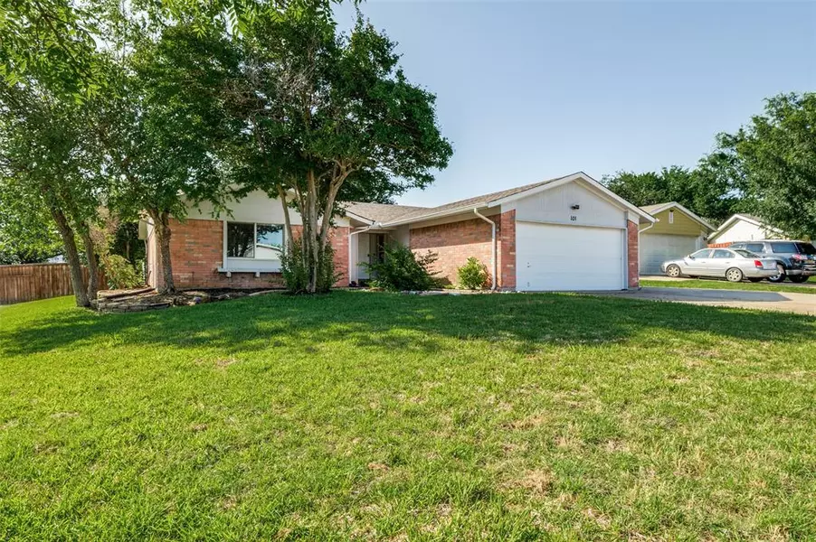 101 Kemper Court, Lewisville, TX 75067