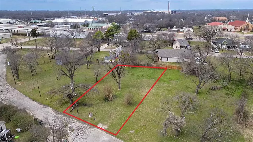 203 Grandview Street, Cleburne, TX 76031