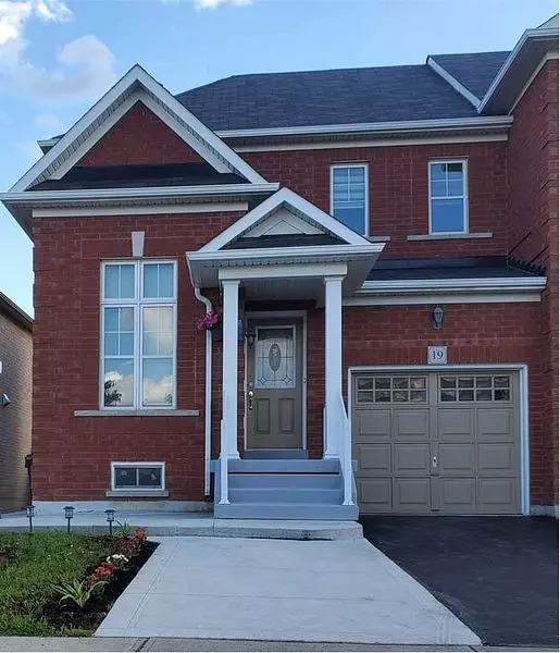 Brampton, ON L6R 0X6,19 Fairwood CIR