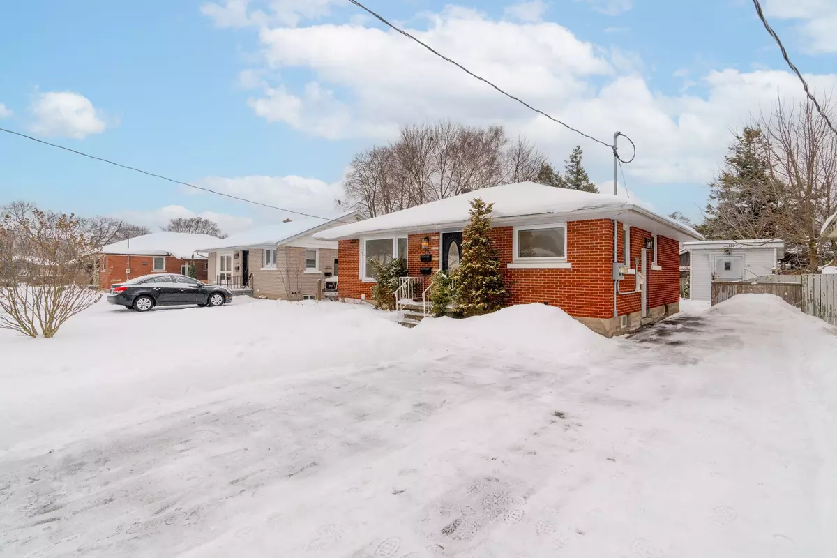 Kitchener, ON N2C 1Z7,139 Byron AVE