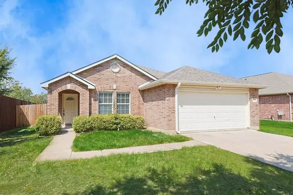 2905 Lipizzan Drive, Denton, TX 76210