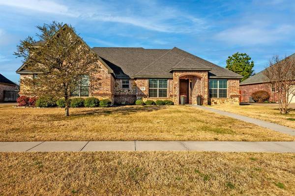 1126 Fountain Creek Boulevard, Pottsboro, TX 75076