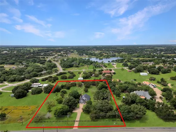 Granbury, TX 76049,4312 Rhea Road