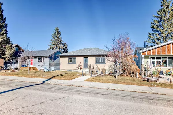 Calgary, AB T3B1M5,8836 33 AVE Northwest