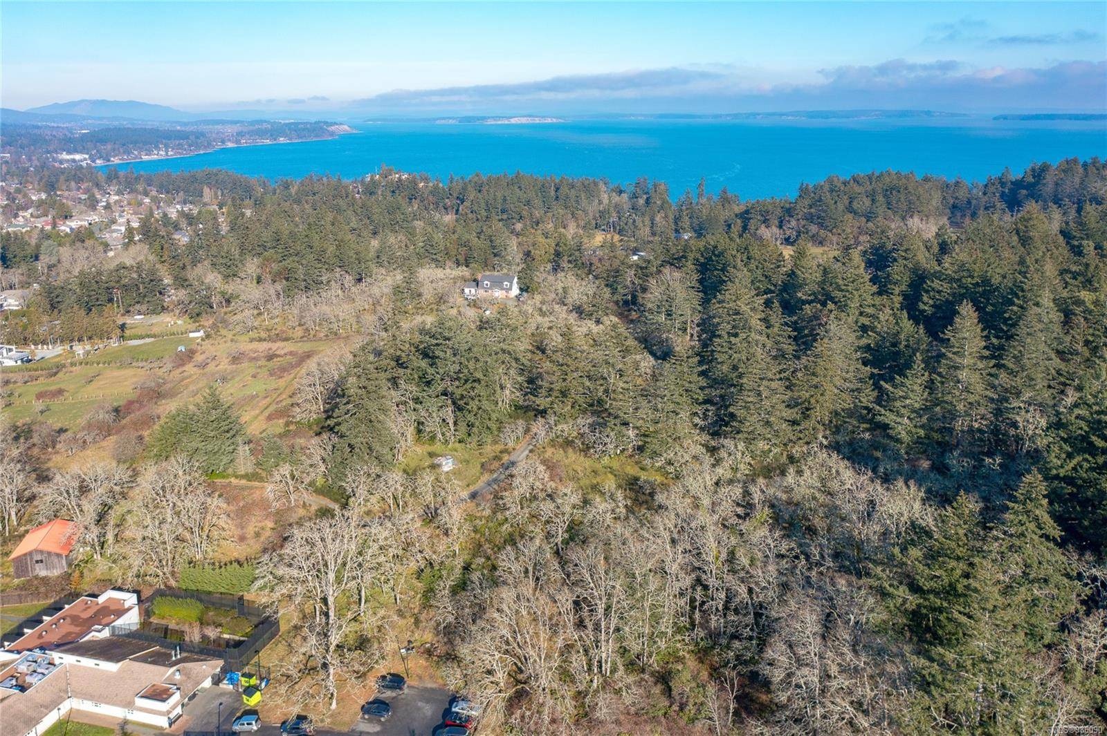 Saanich, BC V8X 2C7,4589 Blenkinsop Rd