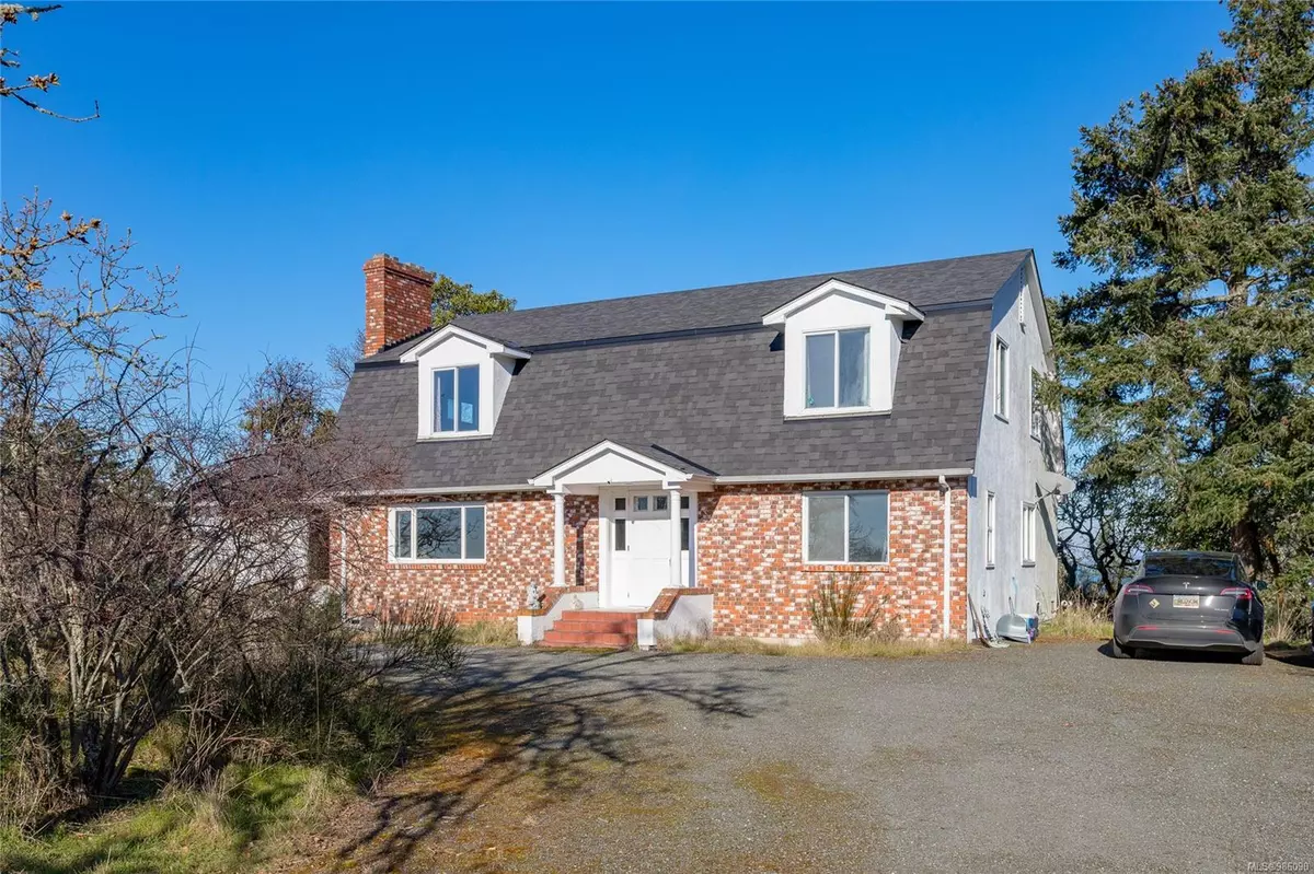 Saanich, BC V8X 2C7,4589 Blenkinsop Rd