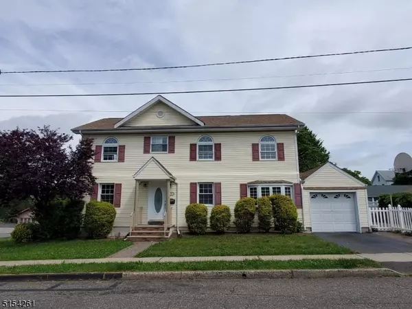 71 Parkview Ave, Elmwood Park Boro, NJ 07407