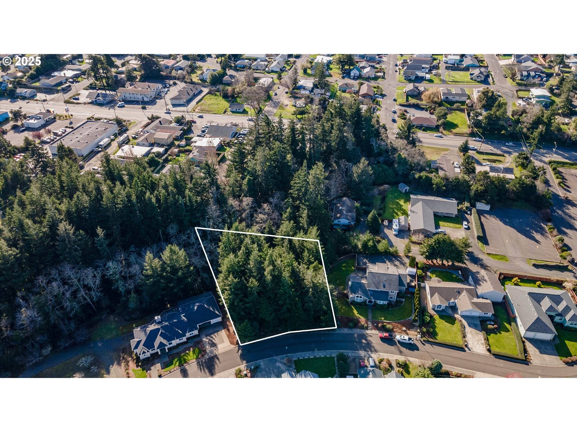 2710 Alder Ridge DR, North Bend, OR 97459