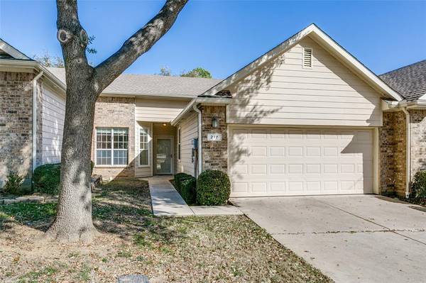 217 Bexar Drive,  Lewisville,  TX 75067