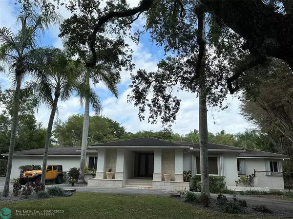 6505 SW 92nd St, Pinecrest, FL 33156