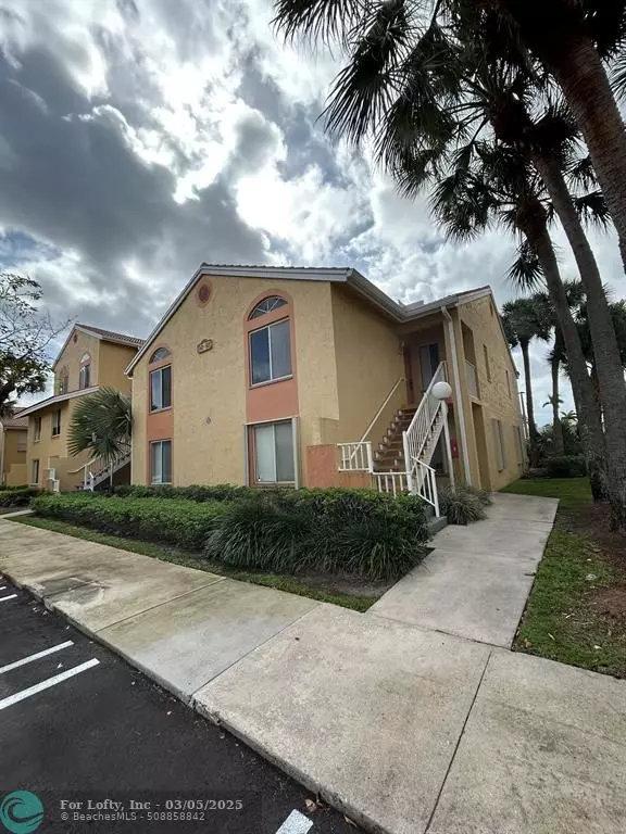 Coral Springs, FL 33071,947 Coral Club Dr  #947