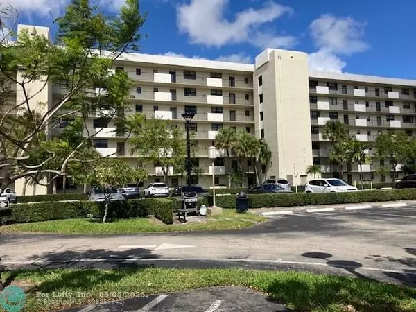 2400 Deer Creek Country Club Blvd  #306, Deerfield Beach, FL 33442