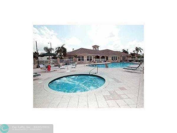 Coconut Creek, FL 33073,5055 Wiles Rd  #305