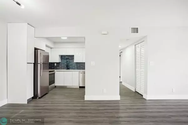 Sunrise, FL 33351,3210 NW 84th #124