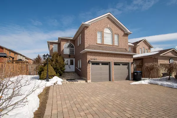 5587 Whimbrel RD, Mississauga, ON L5V 2J4