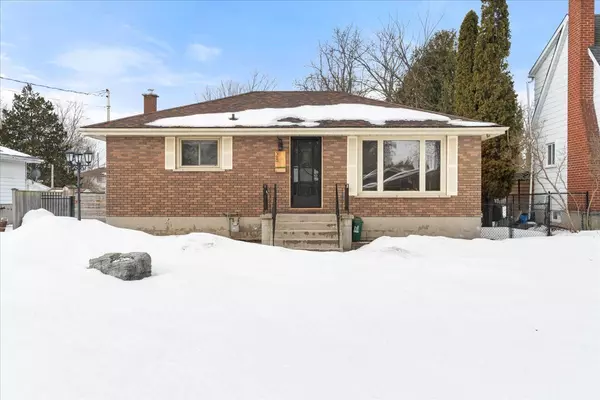 28 Glendale RD, Belleville, ON K8P 4H5