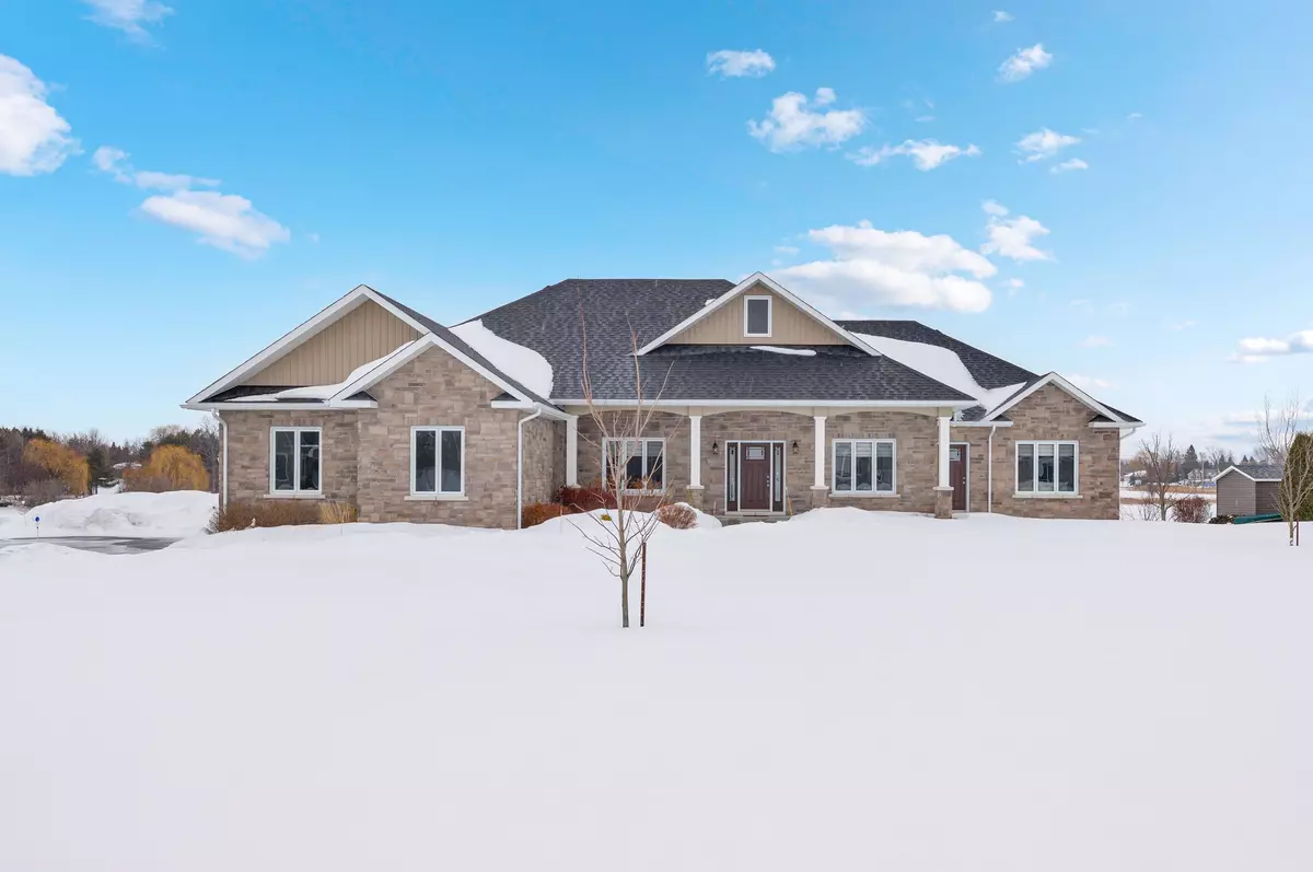 South Dundas, ON K0E 1K0,5611 Doran Creek DR