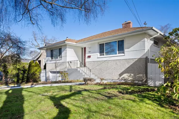 Oak Bay, BC V8S 4W6,957 Oliver St