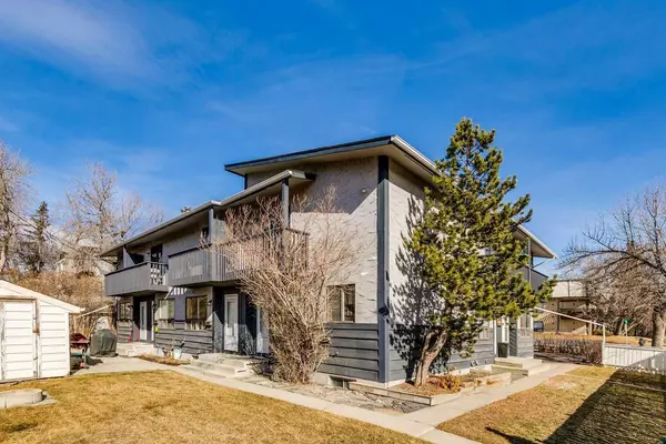 2804 17 AVE Southwest #3, Calgary, AB T3E 6K8