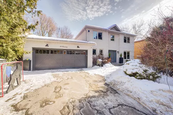 33 Rosemary AVE, Richmond Hill, ON L4E 3B1