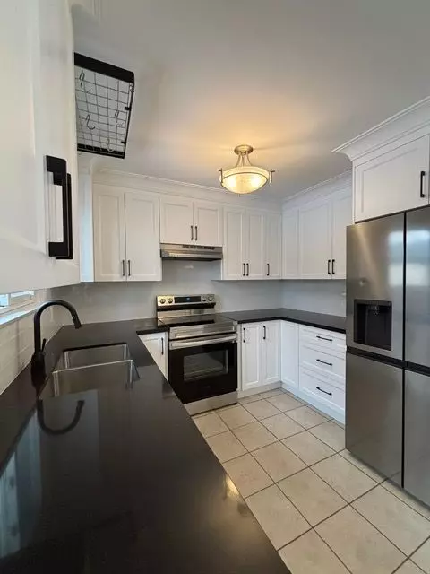 Mississauga, ON L5J 1M5,2691 Widemarr RD