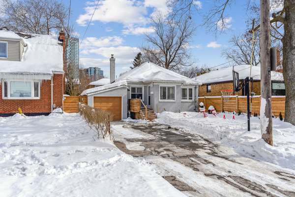 37 Wilmar RD, Toronto W08, ON M9B 3R8