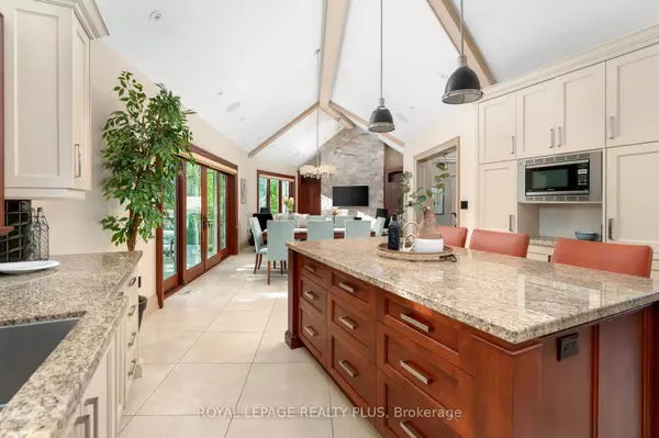 Mississauga, ON L5V 1J4,1100 Haydonbridge CT