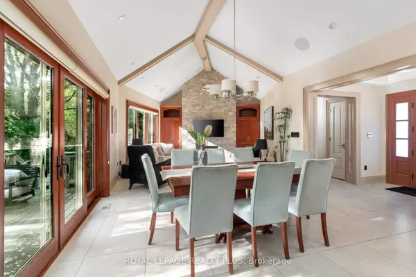 Mississauga, ON L5V 1J4,1100 Haydonbridge CT