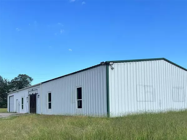 215 Emberson Chapel Road, Pilot Point, TX 76258