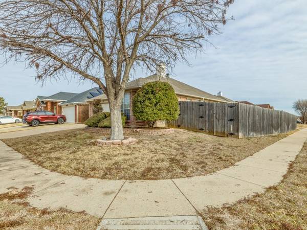 7029 Flaxford Trail, Arlington, TX 76001