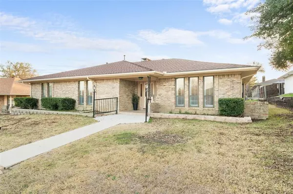 3217 Oak Hill Drive,  Garland,  TX 75043