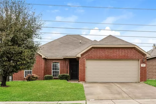 225 Kennedy Drive, Crowley, TX 76036