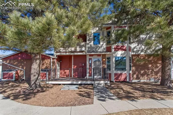 432 W Rockrimmon BLVD #B, Colorado Springs, CO 80919