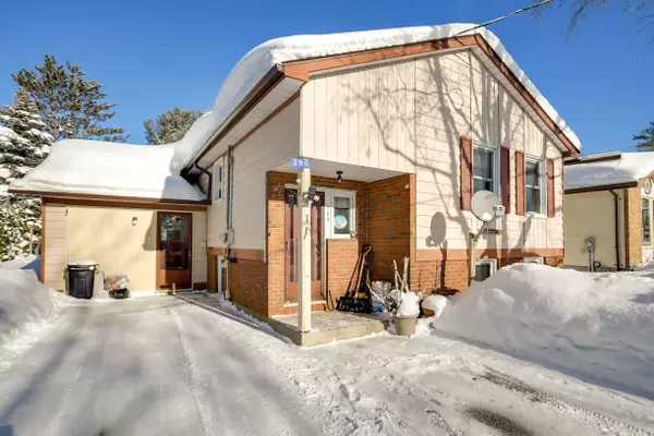 260 PETER ST, Gravenhurst, ON P1P 1G2