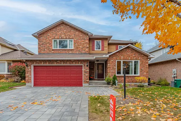 82 HANSEN AVE, Kanata, ON K2K 2L7