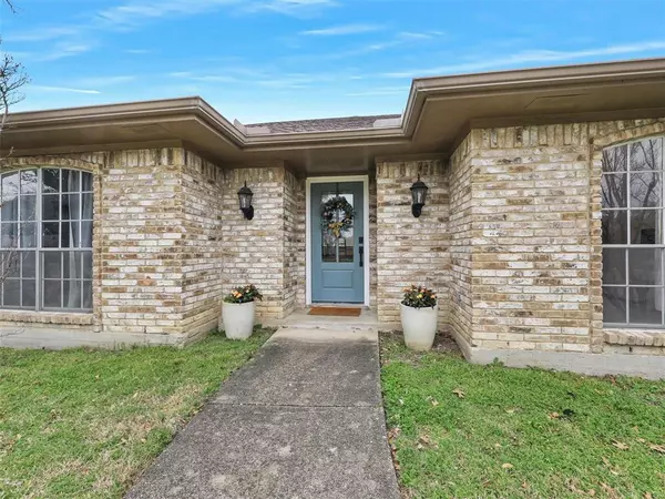 Plano, TX 75075,2608 Mariposa Circle