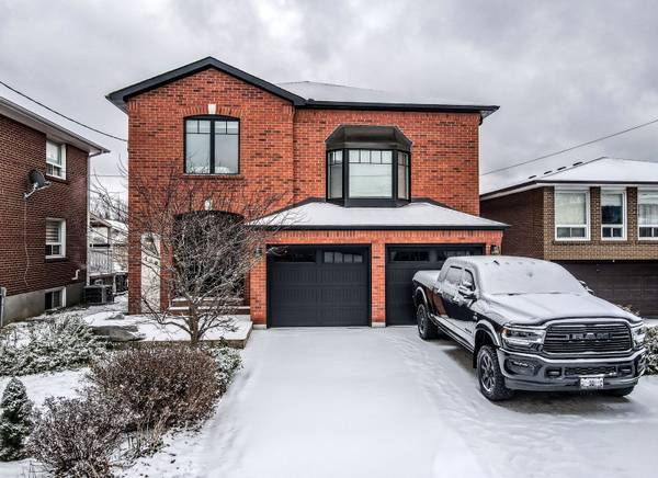 129 Maple Leaf DR, Toronto W04, ON M6L 1N7