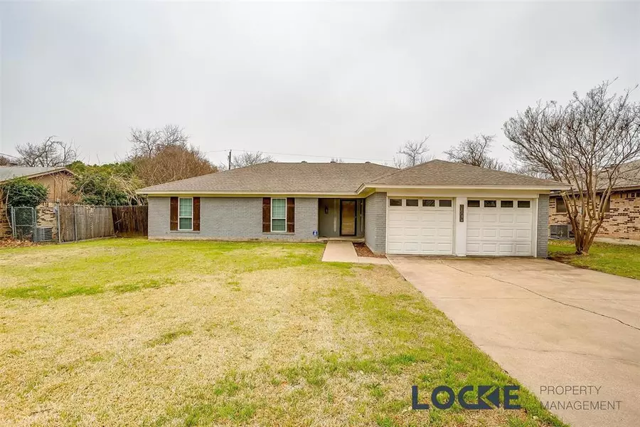 1600 Timbercreek Road, Benbrook, TX 76126