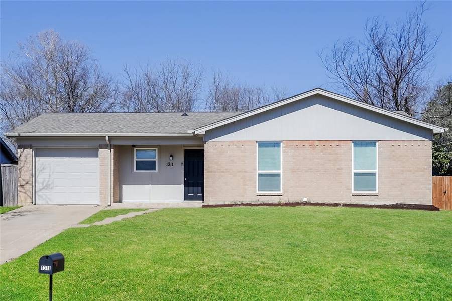 1311 Saturn Drive, Cedar Hill, TX 75104