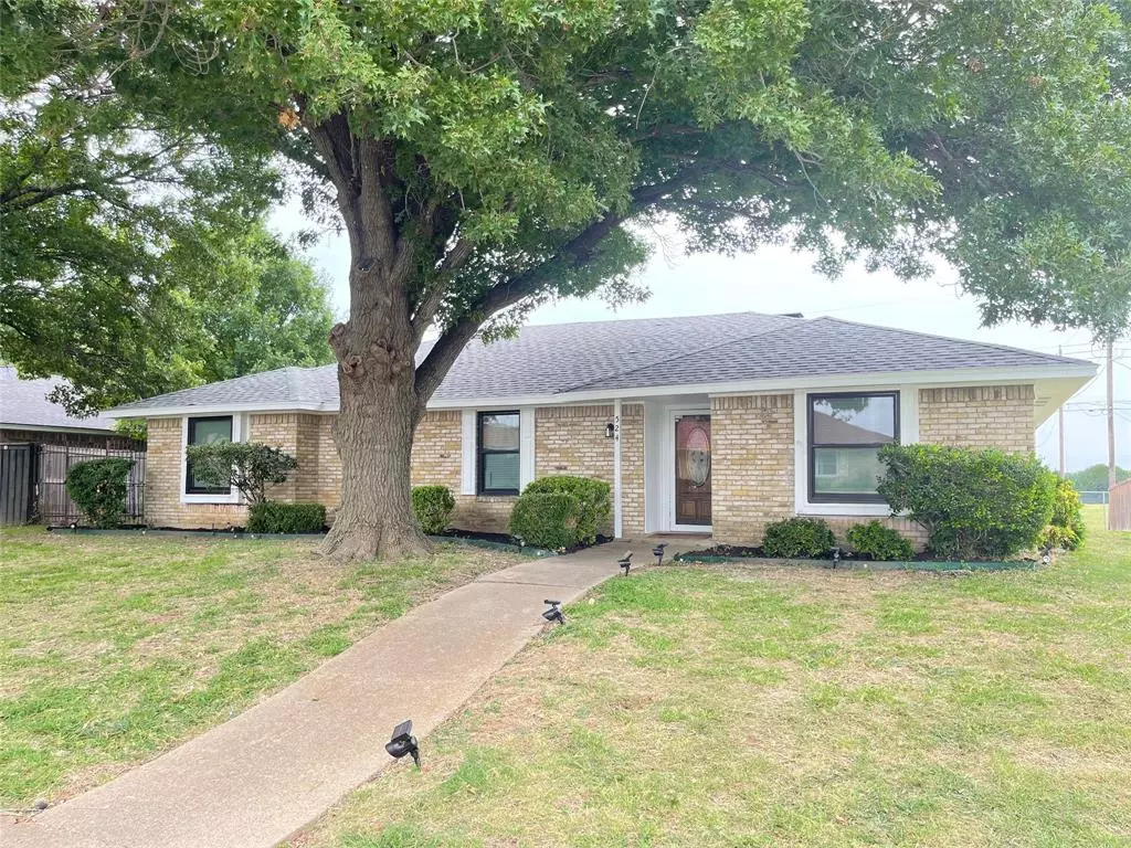 Desoto, TX 75115,524 Davis Drive